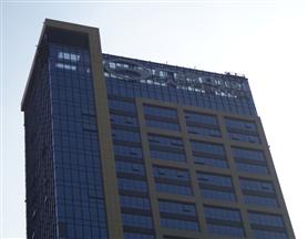广汽中心珠江新城大楼玻璃外墙北面LED外露发光字工程顺利完工